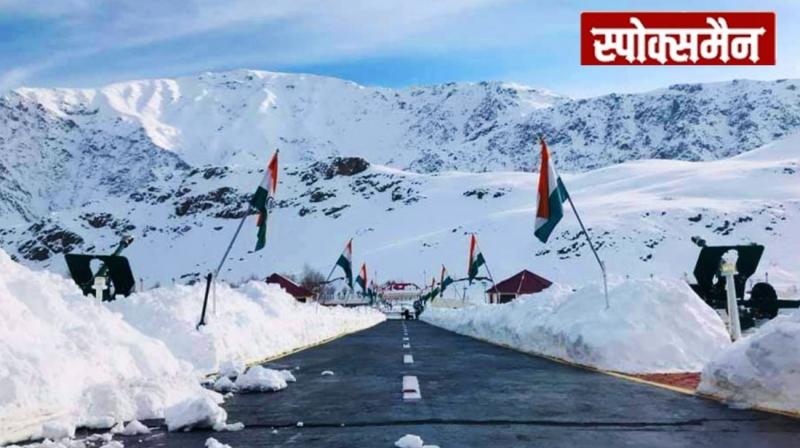 First snowfall of the season in Ladakh News in Hindi 