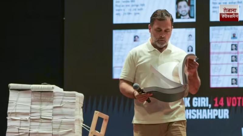 272 retired judges and bureaucrats write an open letter opposing Rahul Gandhi's allegations of vote theft.