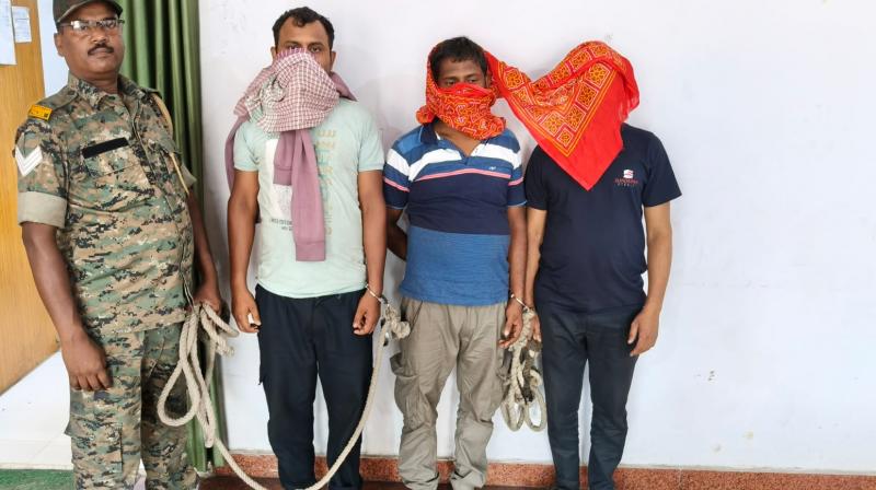Three accused of theft in Sundaram Steel Company arrested news in hindi