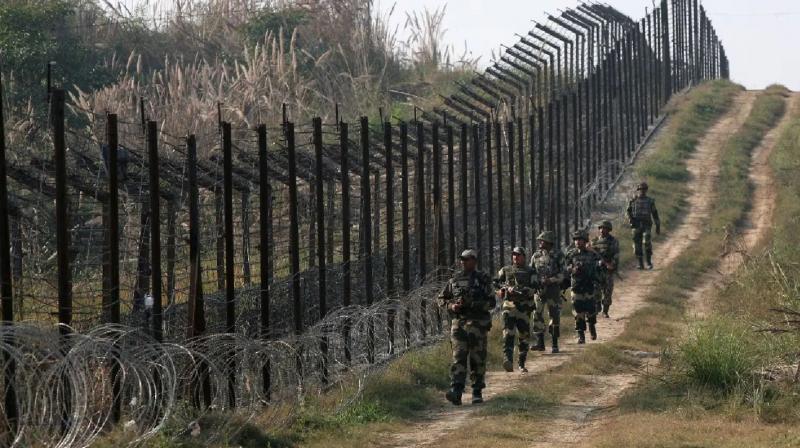 Pakistani troops violated ceasefire on LoC for the ninth consecutive day news in hindi