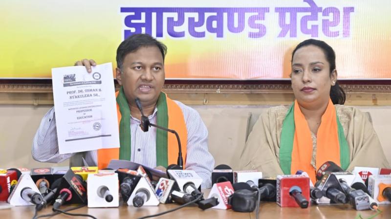 Minister Hafizul took fake degree in name of Shariat, Ajay Sah News In Hindi