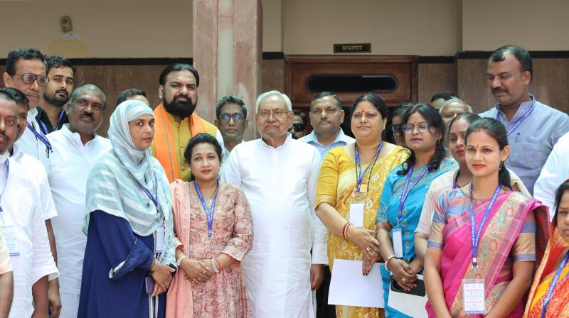 Chief Minister Nitish Kumar held a meeting on Panchayati Raj system news in hindi Chief Minister Nitish Kumar held a meeting on Panchayati Raj system news in hindi