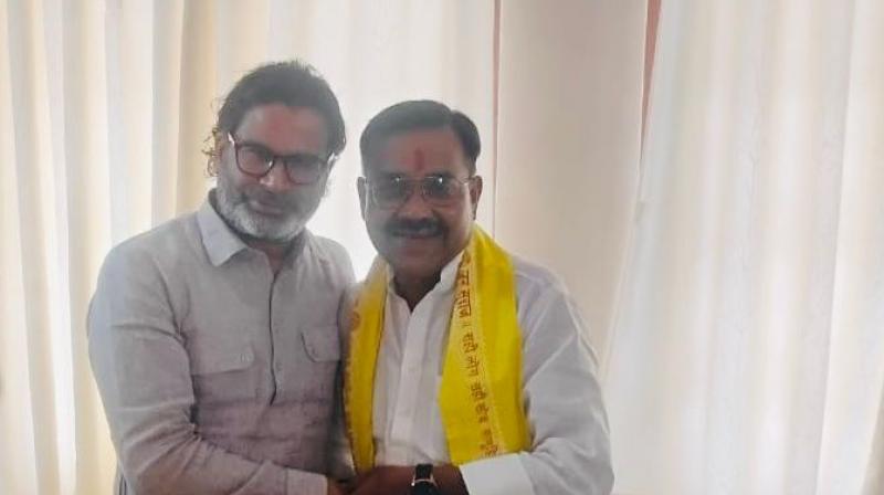 former Congress leader Shankar Swaroop Paswan joined Jan Suraj news in hindi