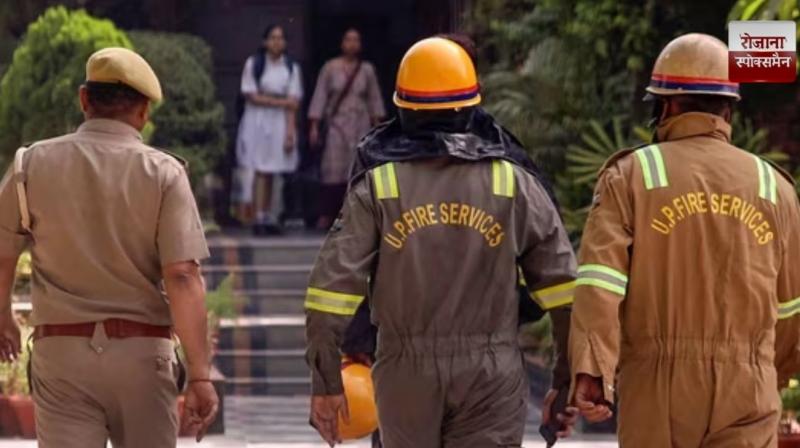 Bomb threat in Delhi schools news in hindi 