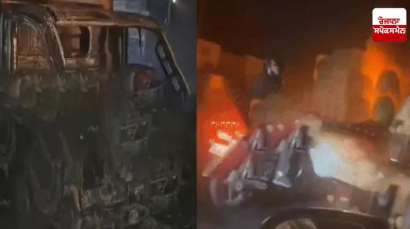 Courier vehicle caught fire in Ludhiana News  in Hindi