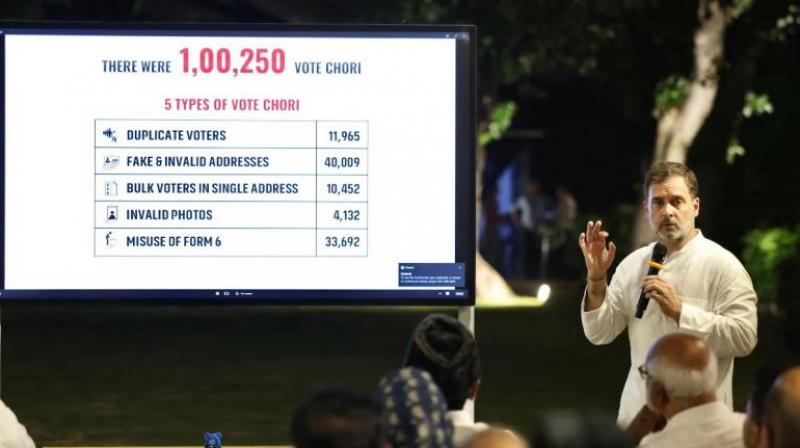 Karnataka Chief Election Officer accuses Rahul Gandhi of misbehaving news in hindi