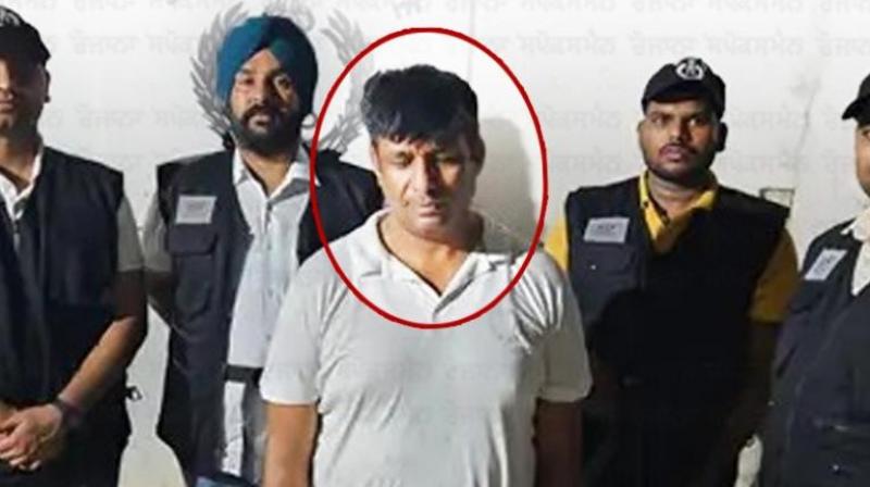 Fugitive smuggler of Haryana arrested from Chandigarh news in hindi