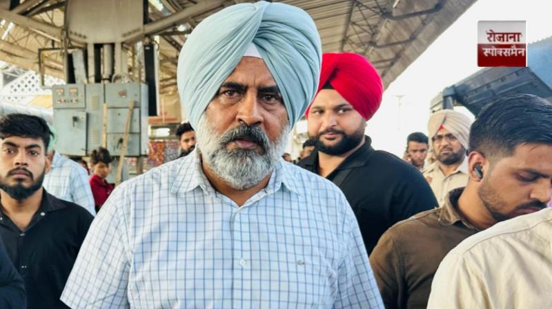 MLA Pargat Singh alleged that the railways failed to provide facilities to Chhath pilgrims news in hindi 