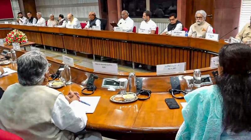 'India killed 100 terrorists in Pakistan through air strike' Rajnath Singh All Party Meeting News in Hindi