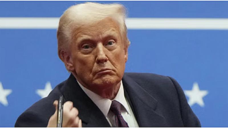 Trump administration cancels permits of 9 lakh immigrants in USA News In Hindi