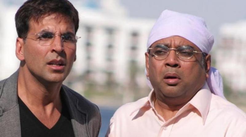 Akshay Kumar production house filed a case of 25 crores against Paresh Rawal news in hindi Akshay Kumar production house filed a case of 25 crores against Paresh Rawal news in hindi