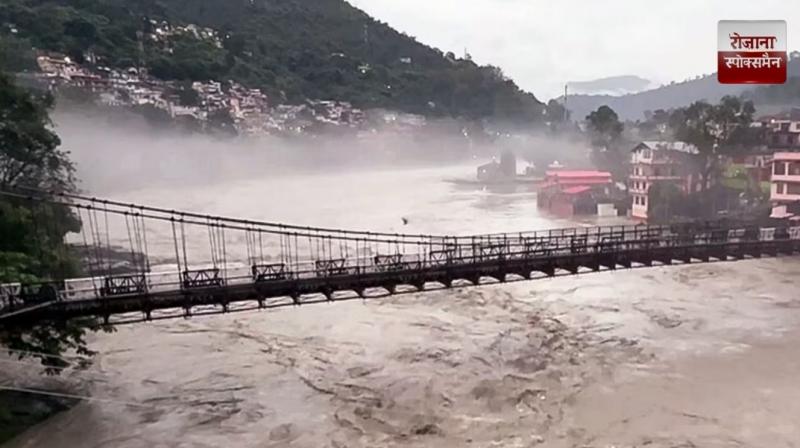 Heavy rain continues in Uttarakhand news in hindi 