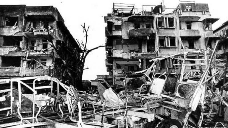 Mumbai bomb blast 3 pistols found hidden in house 31 years news in hindi