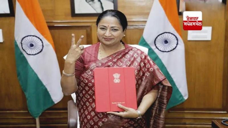 Delhi Budget 2025 CM Rekha Gupta News In Hindi