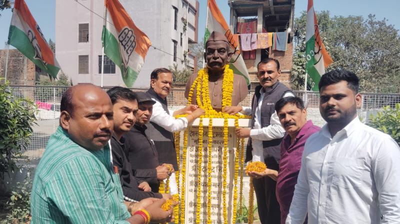 भारत के प्रथम राष्ट्रपति देशरत्न डा. राजेन्द्र प्रसाद की 63वीं पुण्यतिथि  आज सदाकत आश्रम में मनायी गयी। 