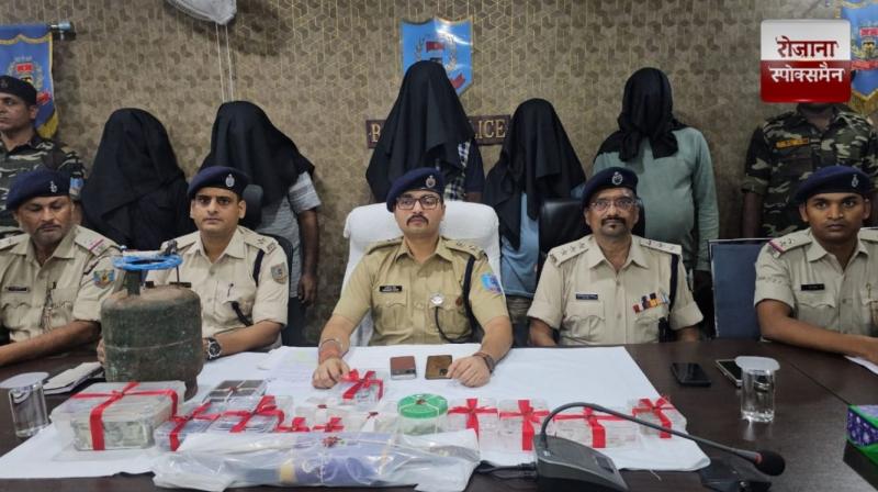 Five hieves including the main kingpin of the inter-state gang Machhli Ansari arrested news in hindi 