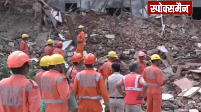 Three people died due to building collapse in Delhi's Daryaganj news in hindi 