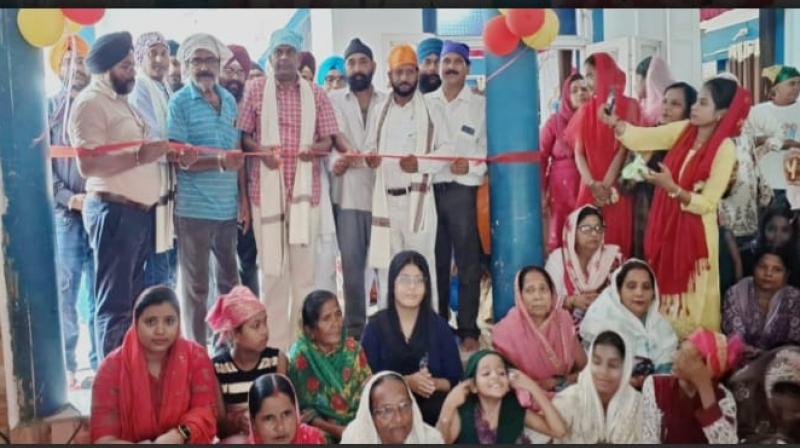 Former MLA Dr Lambodar Mahato inaugurated the langar hall in the Gurudwara News in hindi
