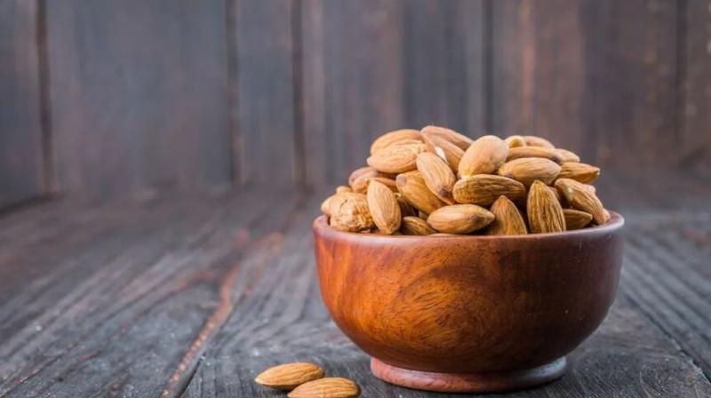 Never eat these things with almonds News In Hindi
