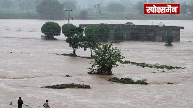Thousands of people evacuated to safer places due to floods in Pakistan news in hindi 