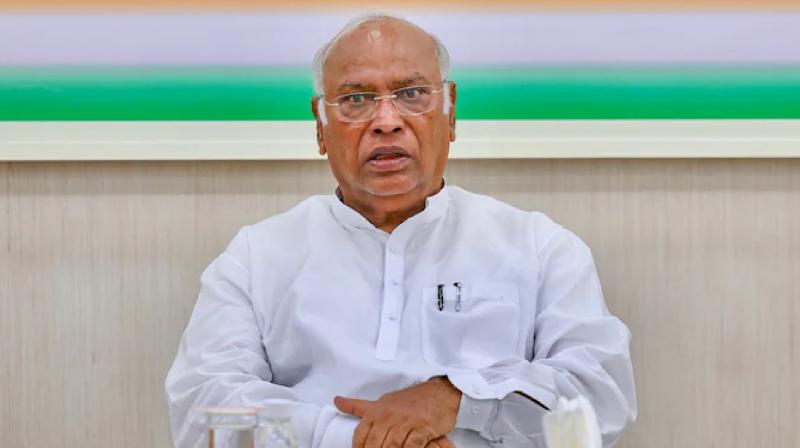 We're doing small war against Pak: Mallikarjun Kharge Op Sindoor News in Hindi We're doing small war against Pak: Mallikarjun Kharge Op Sindoor News in Hindi