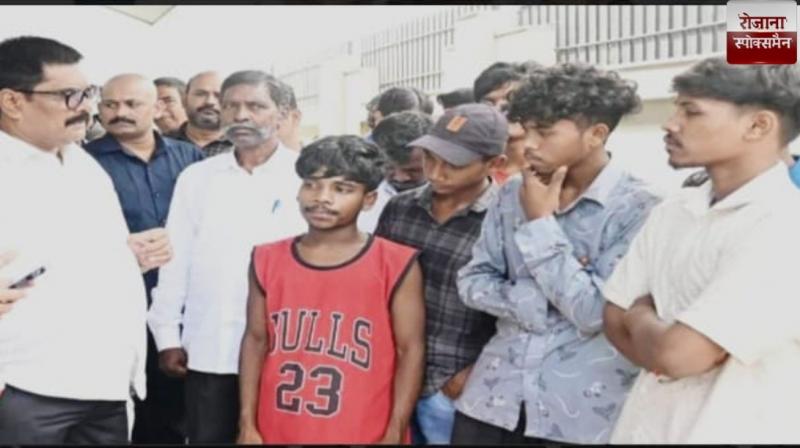 13 workers stranded in Visakhapatnam return, express gratitude to the minister news in hindi 