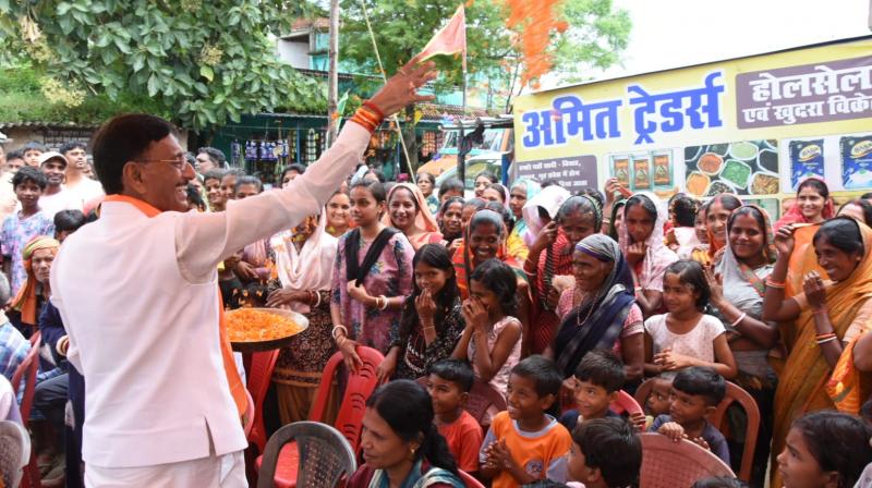 foundation stone of PCC road was laid at a cost of 20 lakhs from MP fund Sanjay Seth news in hindi