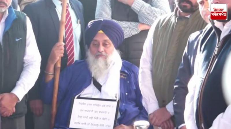 Sukhbir Badal Punishment Third Day in Keshgarh Sahib  News in Hindi