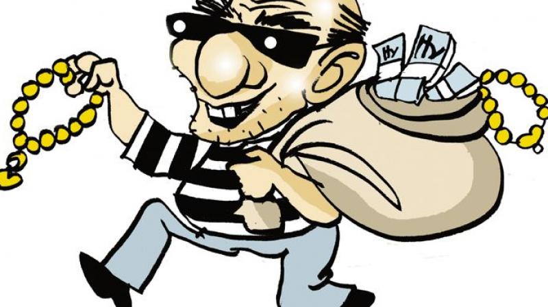 Jewelery worth Rs 20 crore stolen from shop in Bhogal area of ​​Delhi