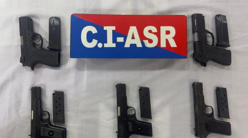 Pakistan-backed illegal arms smuggling racket busted, two arrested news in hindi