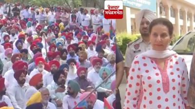 Family Protests In Patiala Over Assault On Colonel News In Hindi