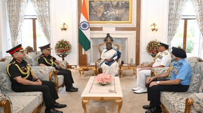 Cds, Chiefs Of The Three Services Meet President Murmu News In Hindi