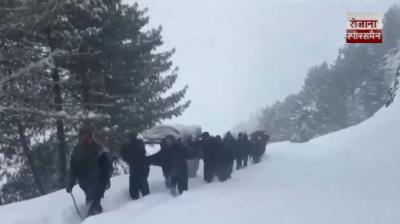 Indian Army rescues pregnant woman trapped in snowy hills, video goes viral