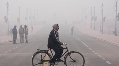 Delhi in grip of severe cold wave, dense fog affects road, rail traffic
