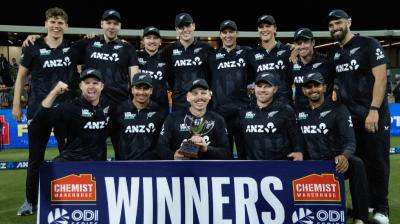 New Zealand beat Pakistan by 43 runs to win the ODI series 3-0 news in hindi