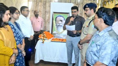 A condolence meeting was organized at Dishom Guru Shibu Soren news in hindi