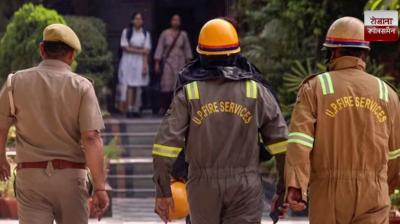 Bomb threat in Delhi schools news in hindi