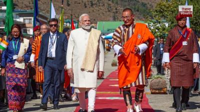 PM Modi arrived in Bhutan on a two-day visit news in hindi 