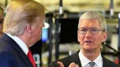 Donald Trump To Tim Cook on Apple IPhone Production in India News In Hindi