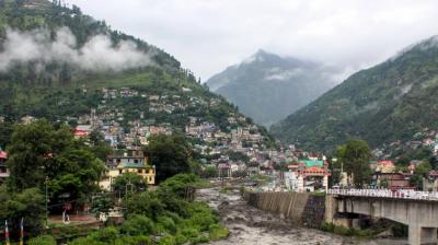 Monsoon wreaks havoc in Himachal Pradesh, many roads closed news in hindi