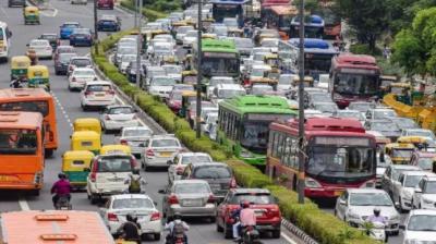 Delhi govt may soon bring a new electric vehicle policy News In Hindi