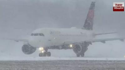 Snowstorm disrupts thousands of flights in US