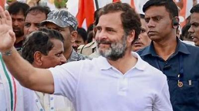 Congress is not able to balance Hindus and Muslims