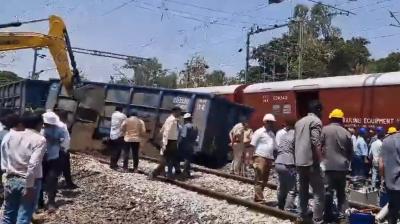 Train traffic disrupted in Belagavi, Karnataka train accident news in hindi