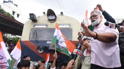 Pappu Yadav stopped the train during Bihar bandh news in hindi