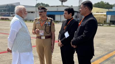 PM Modi reached Varanasi and took information about the rape case news in hindi