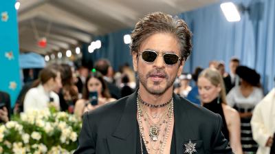 Shahrukh Khan grand debut on red carpet at Met Gala 2025 news in hindi