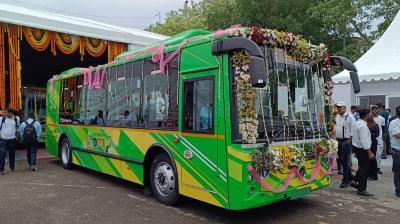 Delhi 400 new electric buses inaugurated news in hindi