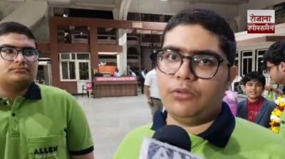 Twin Brothers Score 99.99 Percentile After Studying From the Same Book