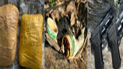 Arms and drugs recovered near LoC in Rajouri ( फोटो साभार PTI)
